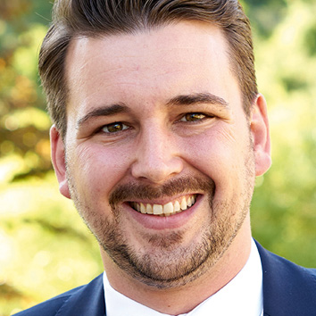  Oliver Krgel
